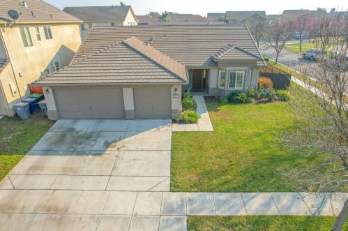 679 Apricot Ct, Los Banos CA  93635-9691 exterior