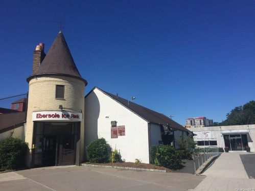 12 Westchester Ave, White Plains NY  10601-3530 exterior