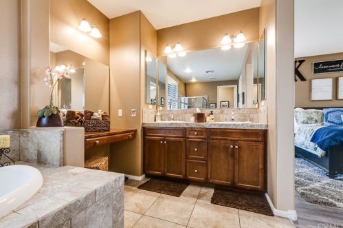 6787 Vanderbilt St, Chino CA  91710-1308 exterior