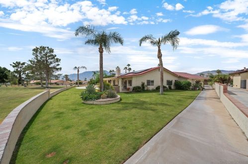 9721 Siwanoy Dr, Desert Hot Springs CA  92240-1330 exterior