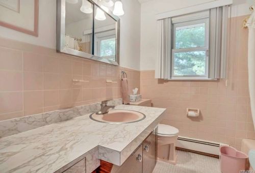 3 Roosevelt Ave, Muttontown NY 11545-1531 exterior