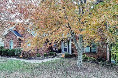 15004 Glendower Dr, Louisville, KY 40245-5704
