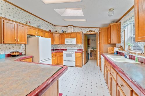 172 Sherwood Dr, Verona PA  15147-3318 exterior