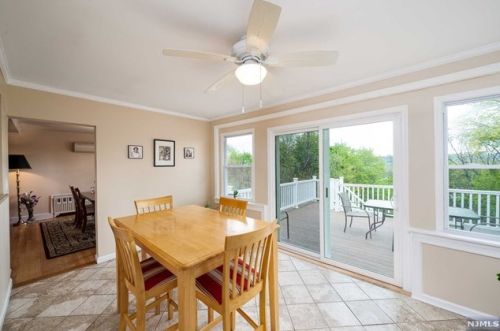 181 Overpeck Ave, Ridgefield Park NJ  07660-1218 exterior