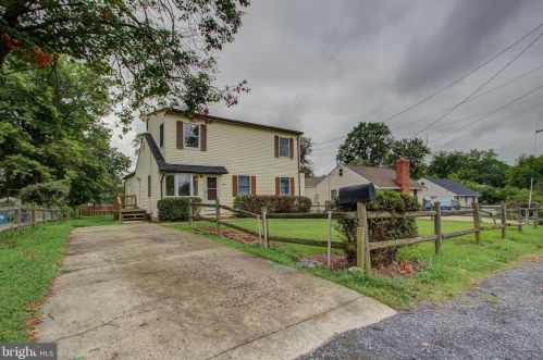 7509 Magarity Rd, Falls Church VA  22043-1011 exterior