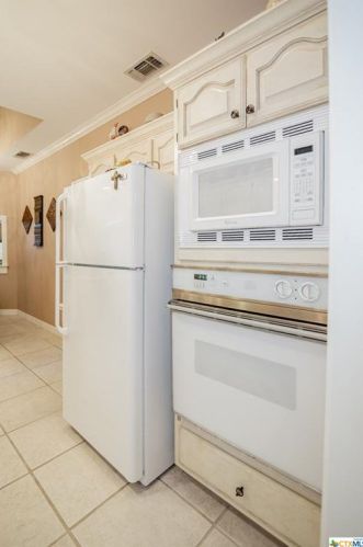 225 Charleston Dr, Victoria TX 77904-3814 exterior