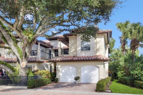 36 Marina Gardens Dr, West Palm Beach, FL 33410-3503