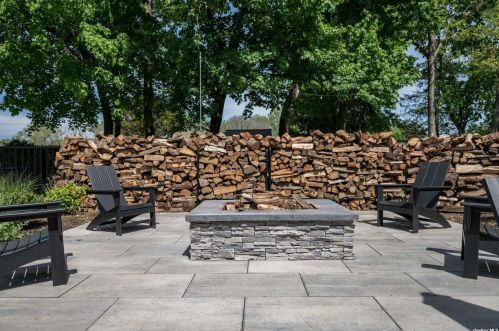 20 Cedar Rd, Elwood NY  11731-4636 exterior