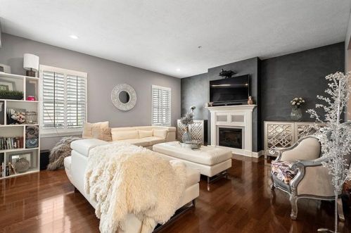 569 Chesnic Dr, Canonsburg, PA 15317-1426