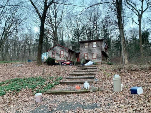 185 Turnpike Rd, Wallingford, CT 06492-2928