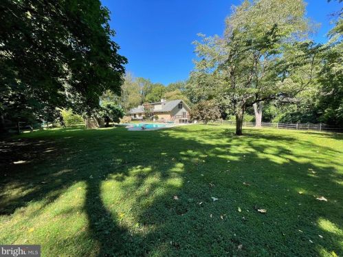107 Quintynnes Dr, Wilmington DE  19807-1435 exterior
