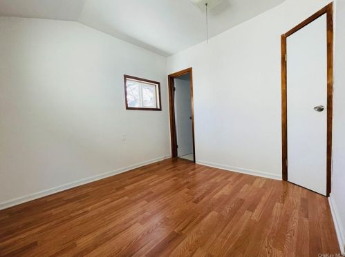 327 6th Ave, Mount Vernon NY  10550-4113 exterior