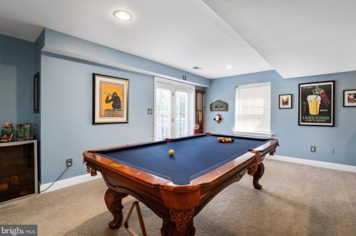 42306 Big Spg Ct, Leesburg VA 20176-6289 exterior