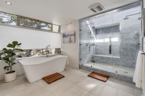 4833 Skycrest Way, Santa Rosa CA  95405-8798 exterior