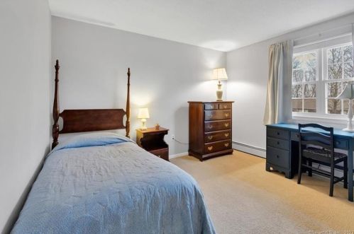 26 Ridge Rd, Southington CT  06489-2437 exterior