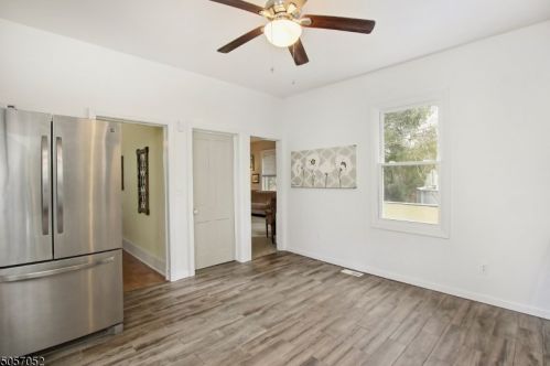 308 Market St, Belvidere, NJ 07823-1207