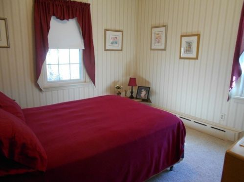 79 Wildwood Gln, Springfield MA 01106-3318 exterior