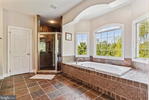 8373 Pedigrue Ct, Gainesville VA  20155-3240 exterior