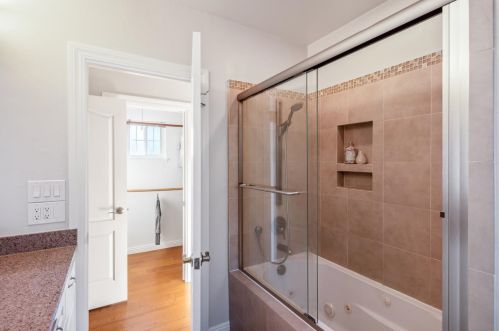 574 Hacienda Ave, Campbell CA 95008-6322 exterior