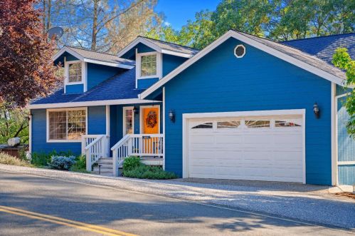 16869 Alexandra Way, Grass Valley, CA 95949-7354