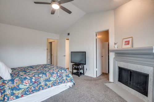 2409 Northlake Ct, Irving TX 75038-5644 exterior