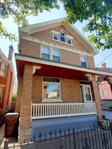 923 Main St, Covington, KY 41011-2122
