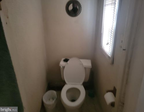 1263 Chase St, Camden NJ  08104-3505 exterior