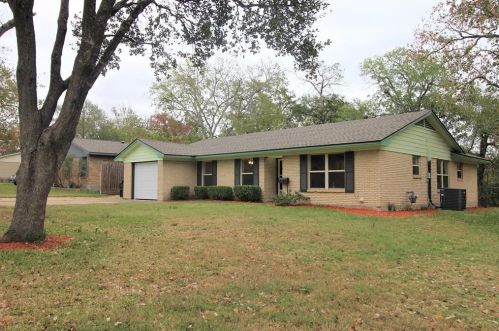 1209 Esther Blvd, Bryan, TX 77802-1926