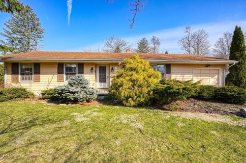 1010 Marseille Dr, Marion, OH 43302-6642