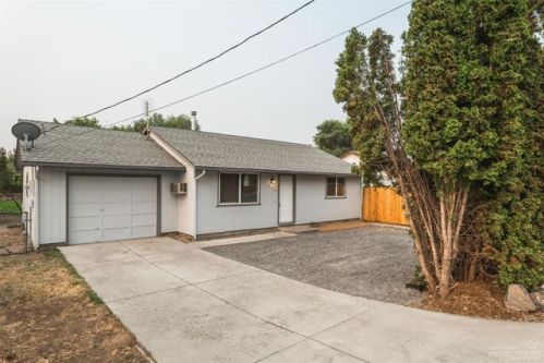 2340 Salmon Ave, Eagle Crest, OR 97756-8000