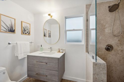 3015 Dakota St, Oakland CA 94602-3801 exterior