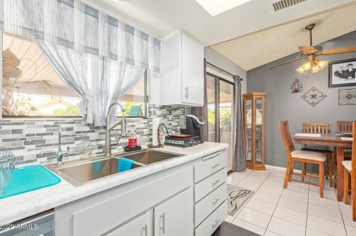 12832 Meeker Blvd, Sun City AZ 85375-3725 exterior