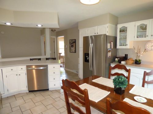 17911 Williamsburg Dr, Granger IN  46530-9252 exterior