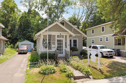 1012 6th St, Saint Paul, MN 55106-4609