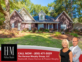 1650 Kinsale Dr, Cantonment, FL 32533-8972