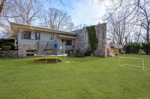 46 Lincoln Rd, Scarsdale NY  10583-7246 exterior