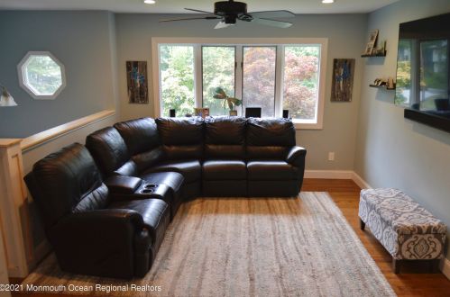 24 Walter Dr, Jackson Twp NJ  08527-3418 exterior