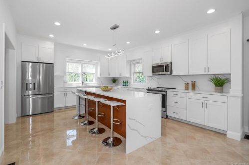 3 Stratford Rd, New Rochelle NY  10804-2519 exterior