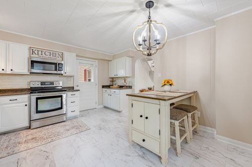 214 Loyalhanna Ave, Latrobe PA  15650-1724 exterior