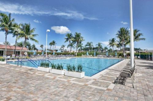 357 Brittany H, Delray Beach FL  33446-1124 exterior