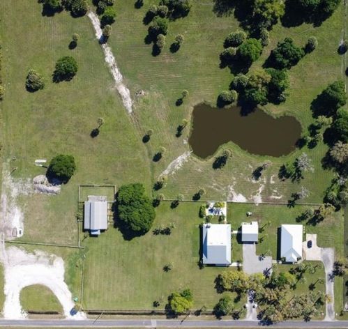 4776 Dunn Rd, Fort Pierce, FL 34981-5031