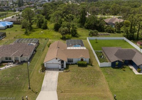 612 4th Ter, Cape Coral FL  33909-2002 exterior