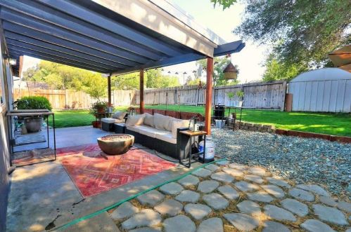 6990 Brayton Ave, Citrus Heights CA  95621-6409 exterior