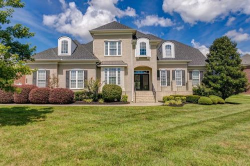 1505 Pumpkin Ridge Ct, Nolensville, TN 37135-9520