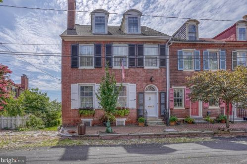 17 The Strand, New Castle, DE 19720-4825