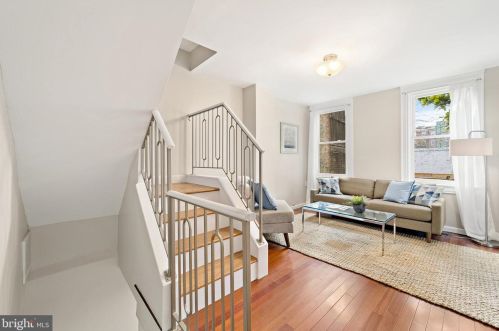 210 9, Washington DC  20002-6110 exterior