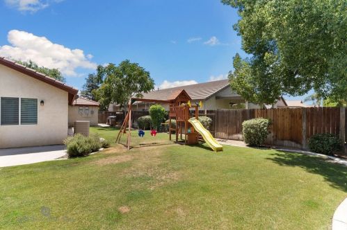 11802 Damask St, Bakersfield CA 93312-5776 exterior