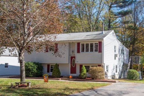 123 Blood Rd, Charlton, MA 01507-5129