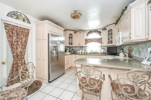 47 Malcolm St, Crotonville NY  10562-3241 exterior