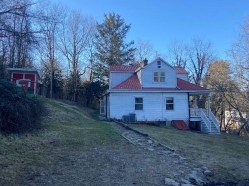 2110 Bradford Rd, Johnsville, KY 41043-8951